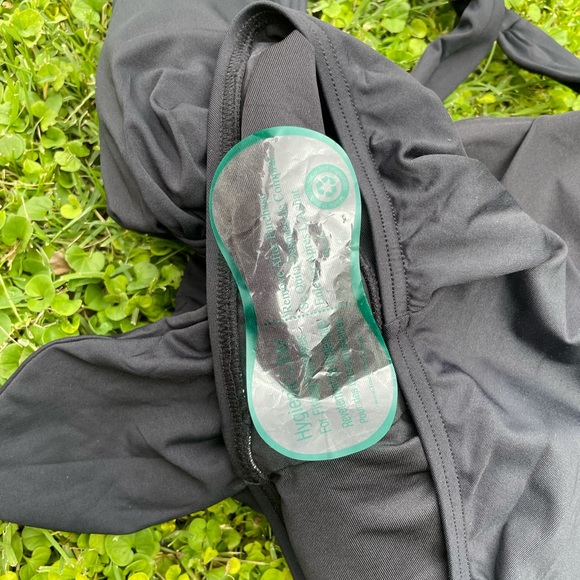 Kate Spade ♠️ Plunging Halter One Piece Swimsuit - Picture 12 of 12